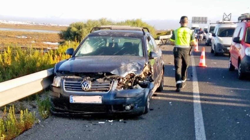 Varios heridos tras una tremenda colisión múltiple en Puerto Real camino de El Puerto de Santa María 