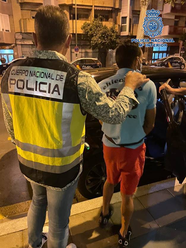 Detenido un joven de 27 años por los incendios de coches del Polígono Norte