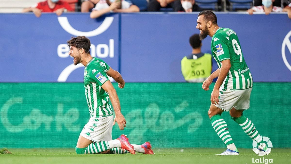 Kike Hermoso marca el primero en el Osasuna - Real Betis