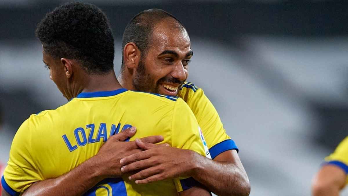 Fali y Lozano se funden en un abrazo