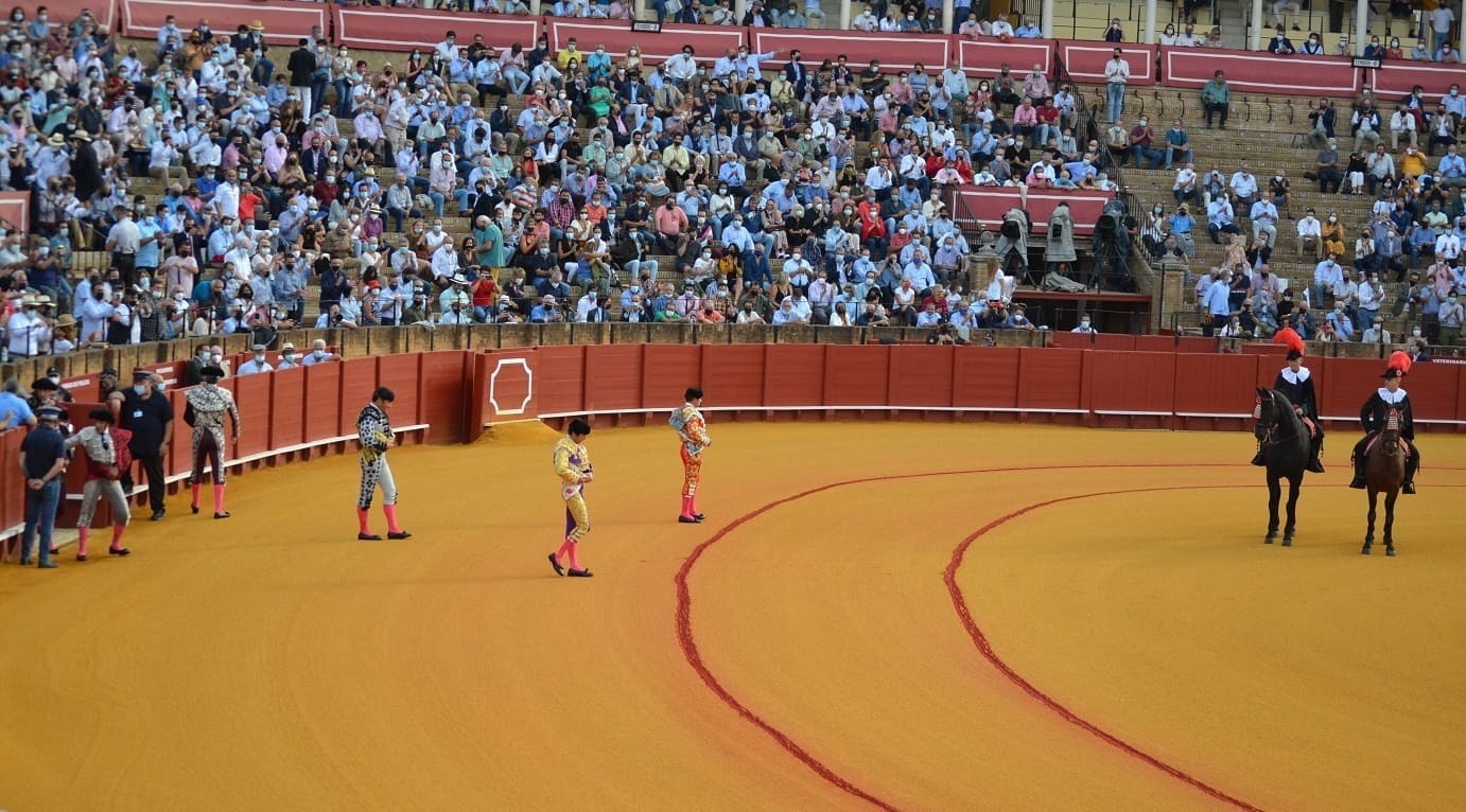 1 Paseíllo en La Maestranza
