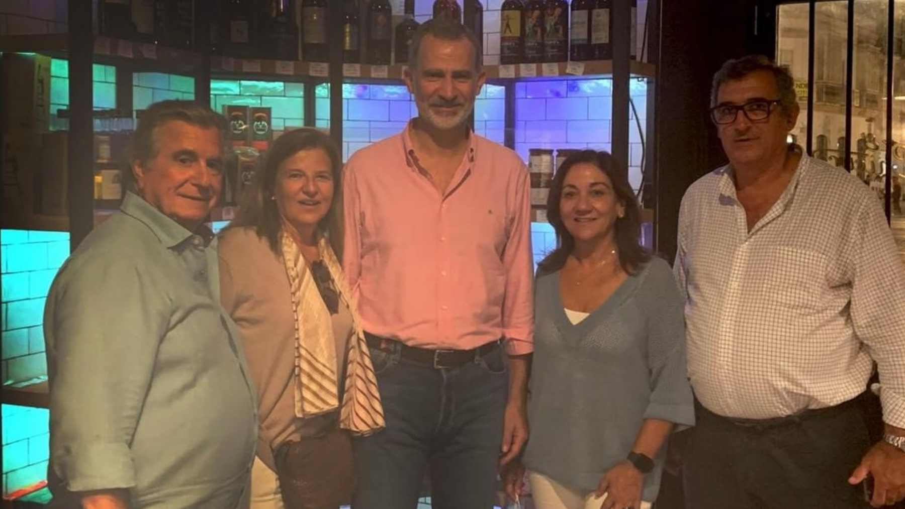 El rey Felipe VI se reencuentra con sus amigos en Cádiz