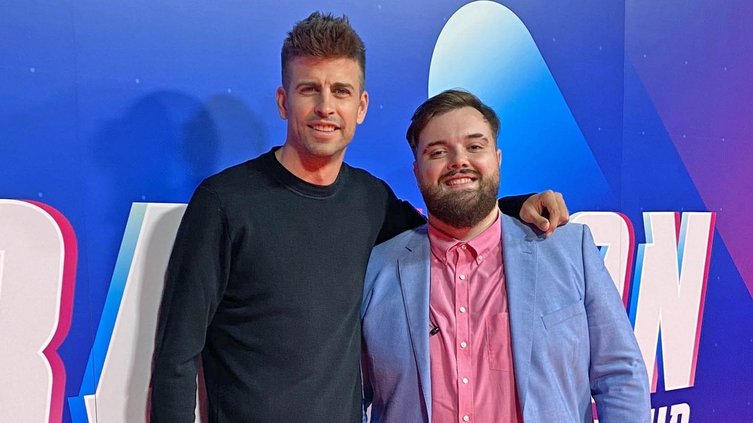 Ibai Llanos y gerard Piqué en el Mundial de Globos