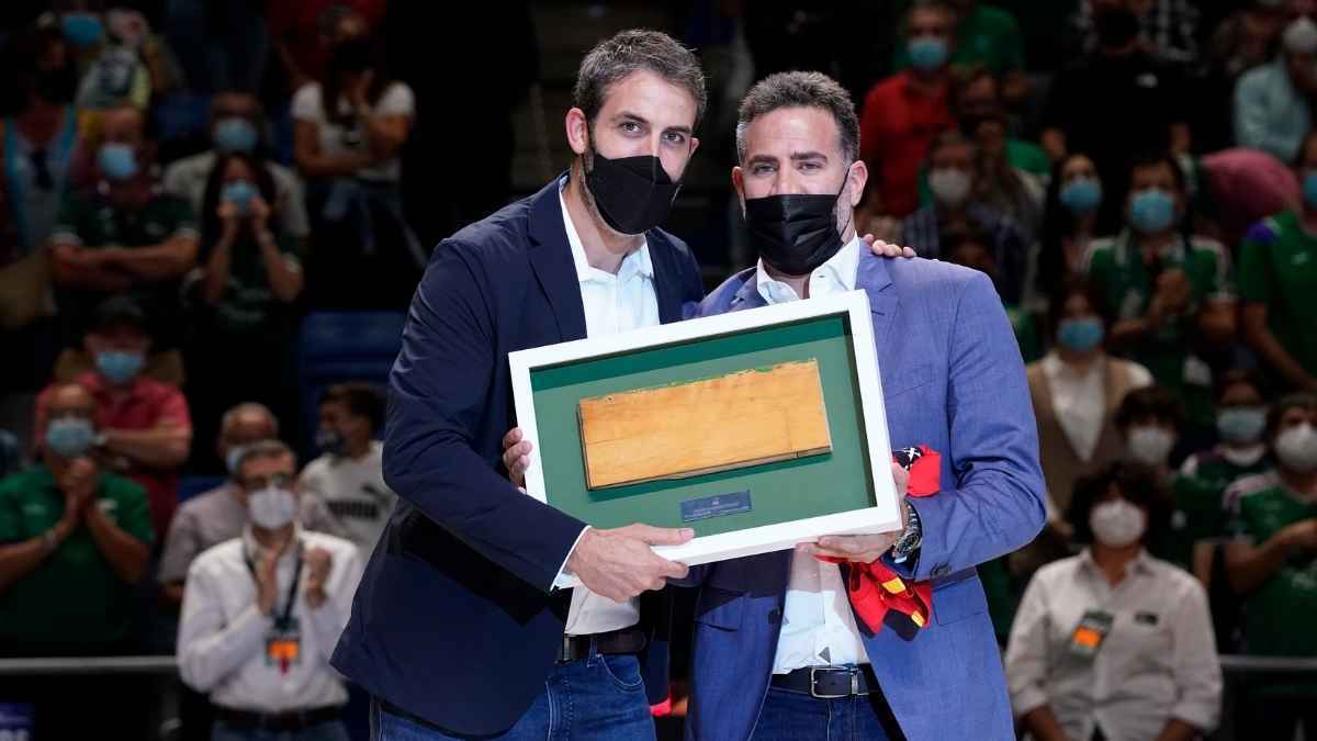 Homenaje Carlos Cabezas Unicaja Baloncesto Martín Carpena