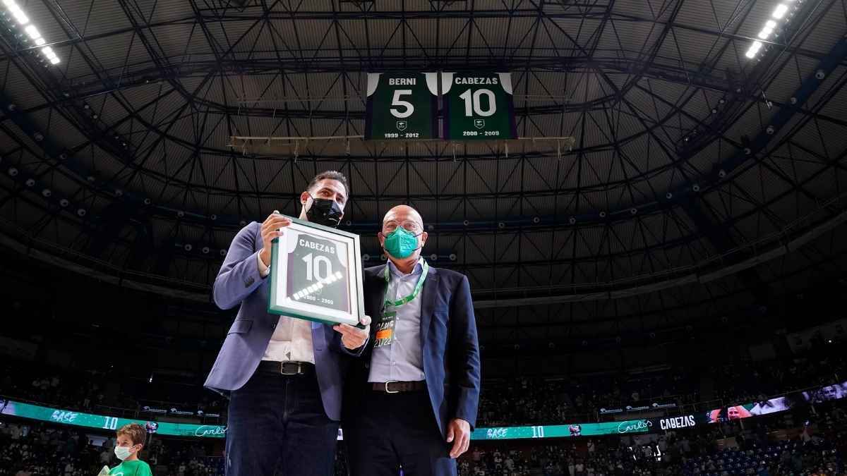 Homenaje Carlos Cabezas Unicaja Baloncesto Martín Carpena