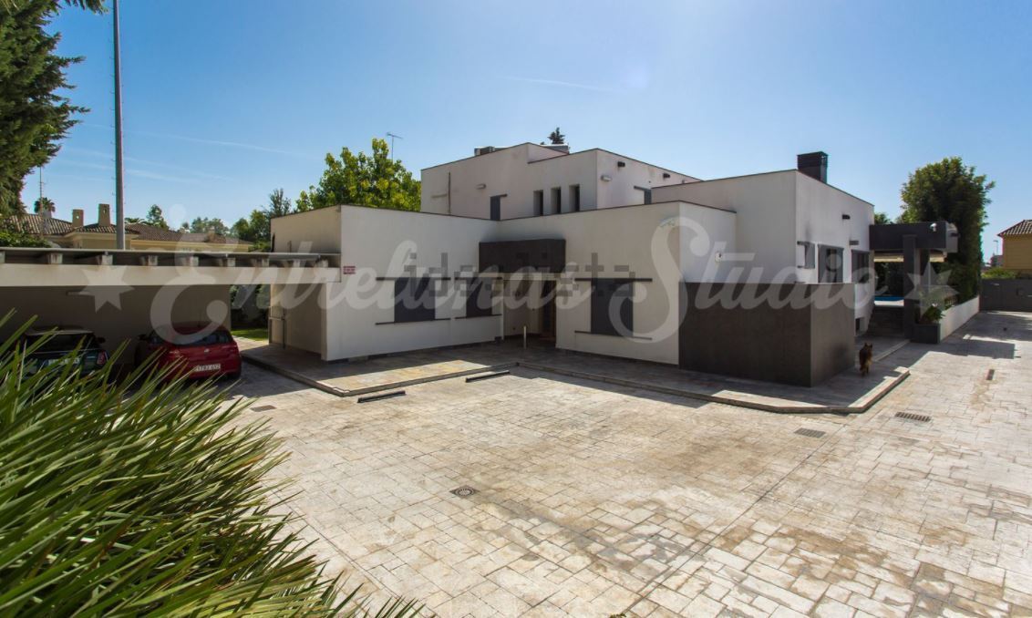 chalet lujo jerez fuera