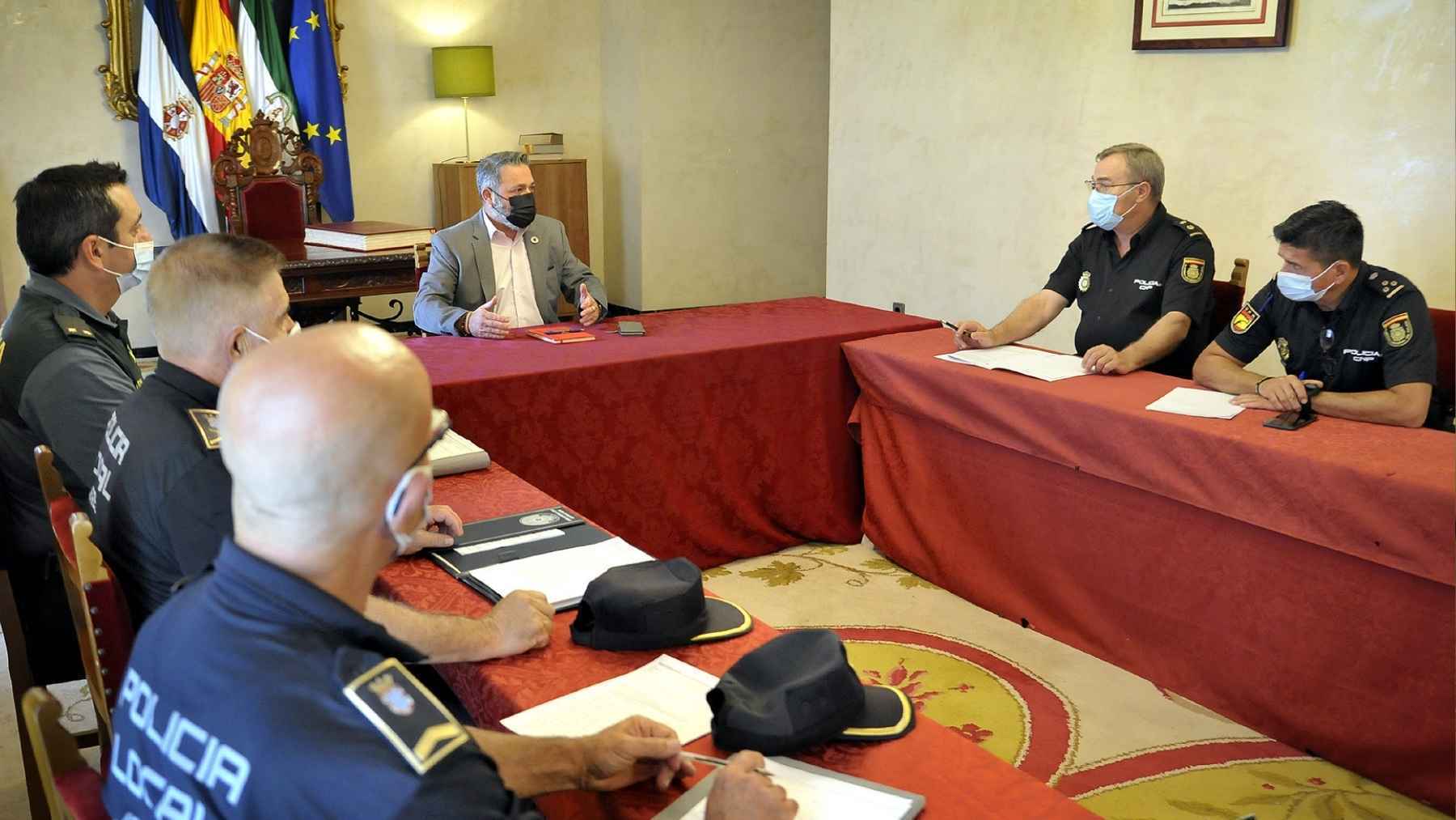 Más policías en las calles y plazas de <a data-cke-saved-href='https://www.elmira.es/seccion/jerez/' href='https://www.elmira.es/seccion/jerez/'
title='Jerez' target='_blank'>Jerez</a> por la celebración de Halloween