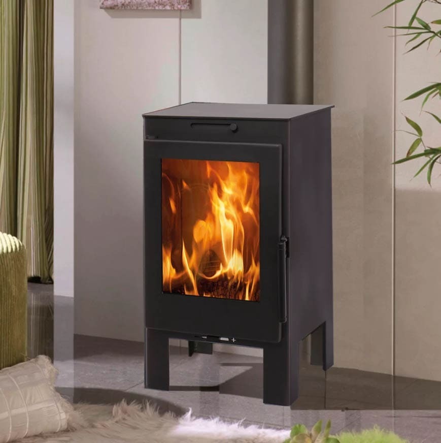 Leroy merlin lanza la estufa de leña que combate el frío ante el posible gran apagón