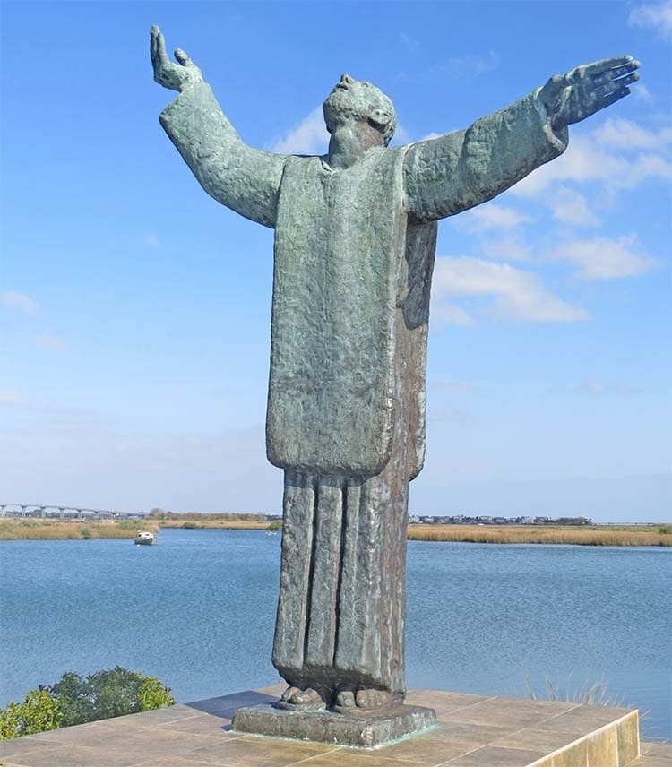 Estatua al padre Francisco lópez en San Agustín, en Florida