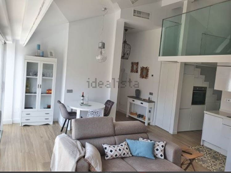 El piso de 1 sola habitación en alquiler más exclusivo de Málaga  