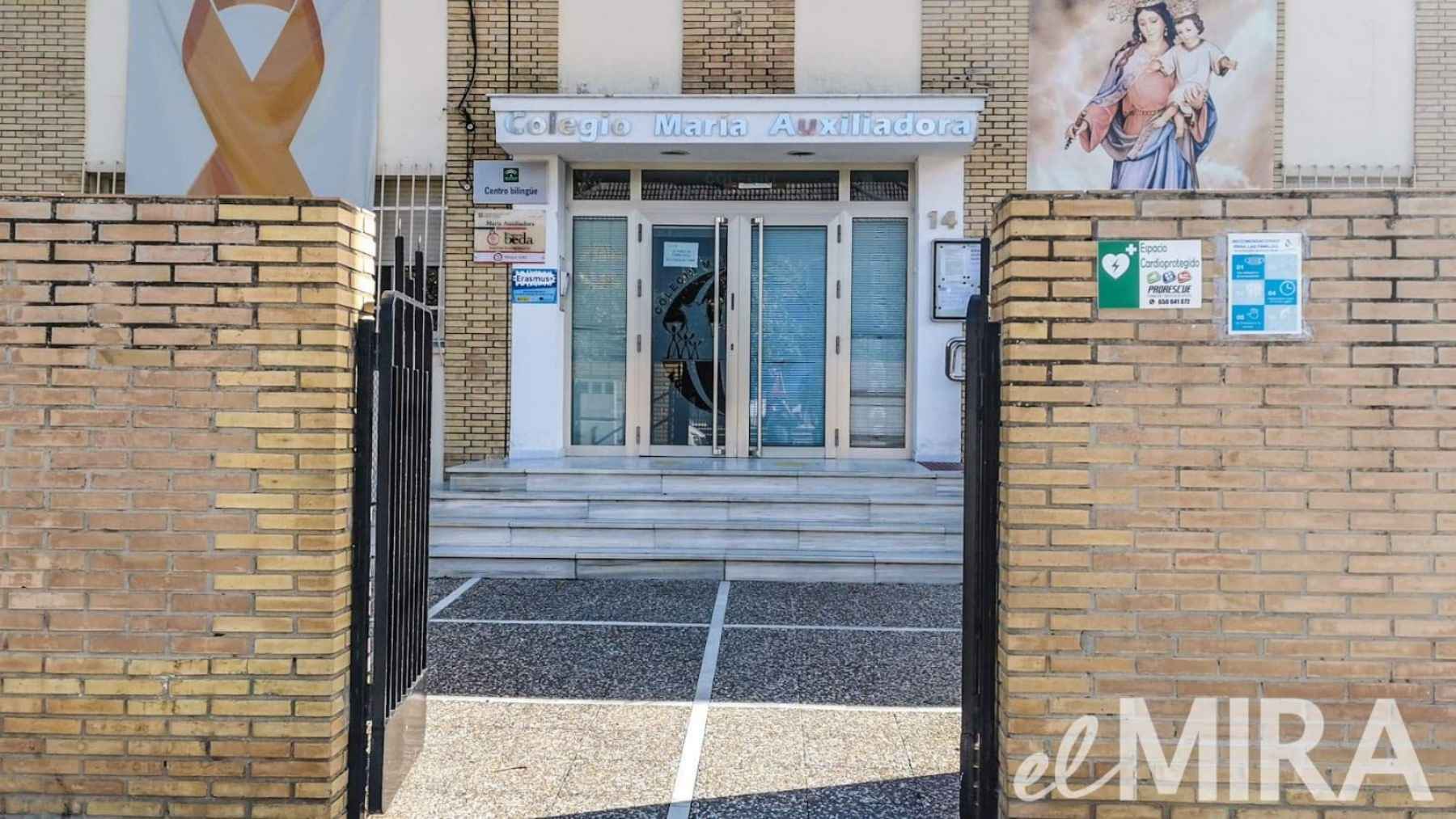 Voz de alerta en <a  data-cke-saved-href='https://www.elmira.es/seccion/jerez/' href='https://www.elmira.es/seccion/jerez/'
                                       title='Jerez' target='_blank'>Jerez</a>: un hombre merodea por los alrededores del Colegio María Auxiliadora