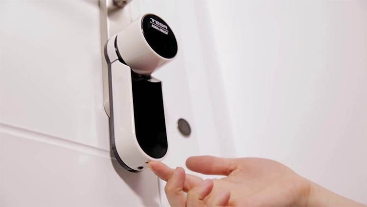 Leroy Merlin y Amazon compiten en Black Friday con el producto que abre la puerta de casa desde el móvil