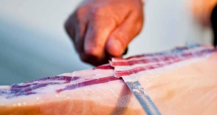 El jamón ibérico que arrasa en Carrefour para Navidad: más de 8 kilos