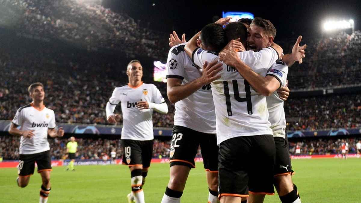 Manu Vallejo debutó en Champions League con el Valencia CF