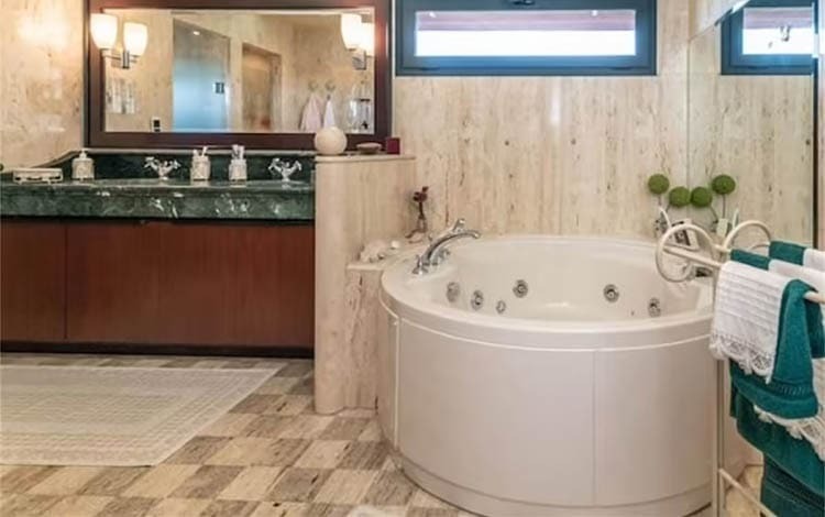 El chalet más exclusivo y más grande en alquiler en Málaga: 5.000 Euros al mes