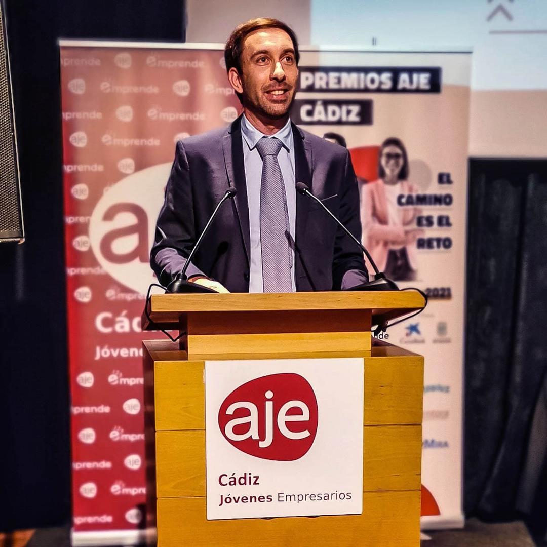 Juan Antonio Parra en los Premios AJE <a  data-cke-saved-href='https://www.elmira.es/seccion/cadiz/' href='https://www.elmira.es/seccion/cadiz/'
                                       title='Cádiz' target='_blank'>Cádiz</a> 