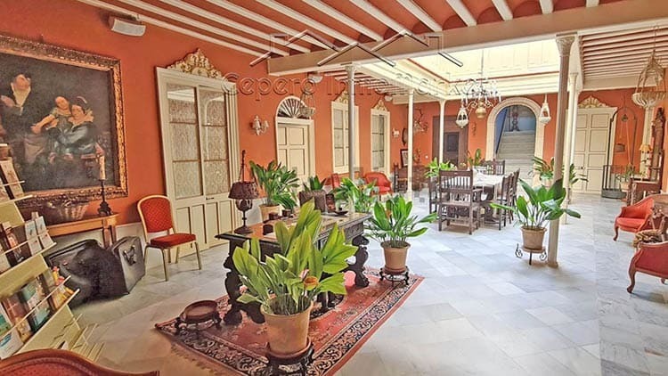 La casa más grande de Jerez en venta según Idealista es un palacio: 12 habitaciones