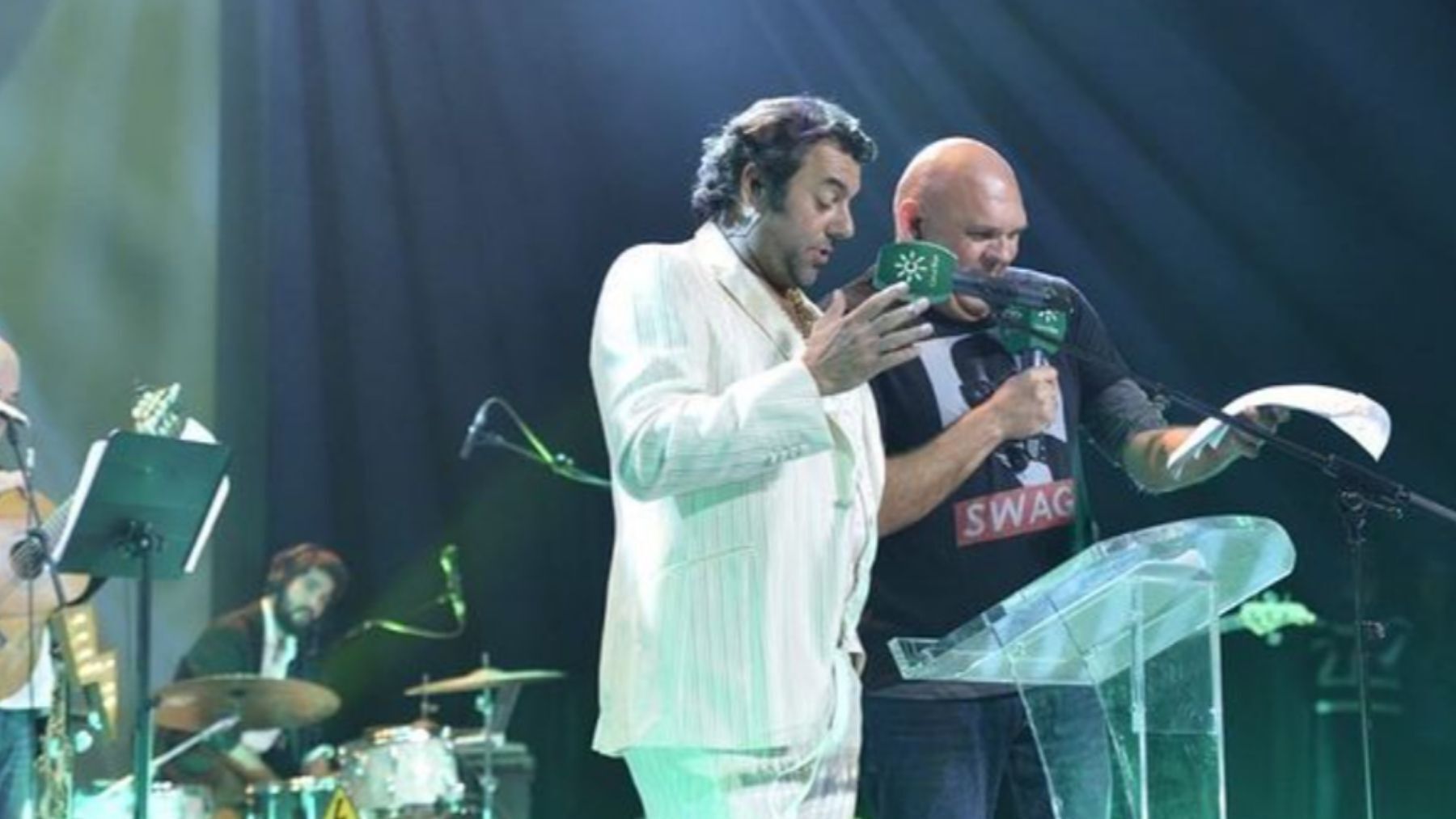 Luis Lara hasta arriba de premios por su programa 'El Show del Comandante Lara'