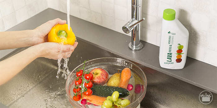 ¿Lavar la fruta y la verdura con agua? Mercadona arrasa con el producto que acaba con las bacterias y residuos químicos