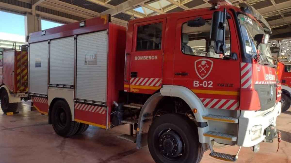 La Diputación de Málaga manda un camión equipado de bomberos a La Palma