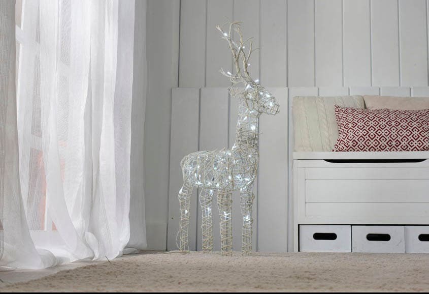 Leroy Merlín triunfa en Navidad con un ciervo con luces led que es toda una pasada
