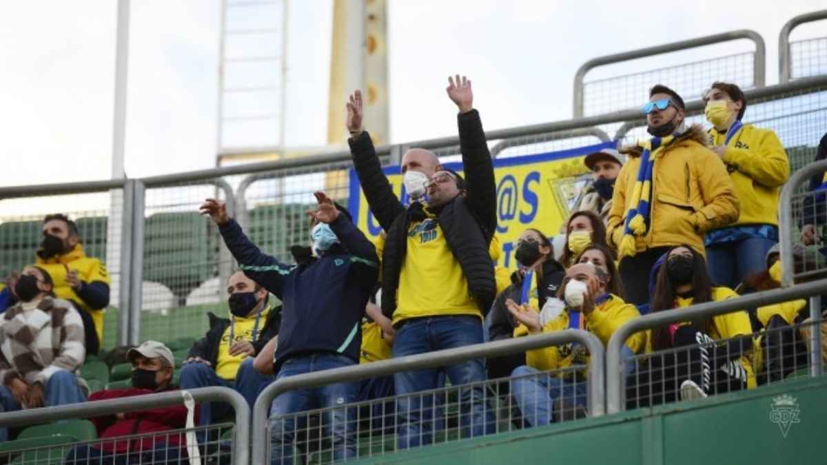 La afición del Cádiz CF no disfruta desde hace muchos meses de una victoria de su equipo en el Nuevo Mirandilla
