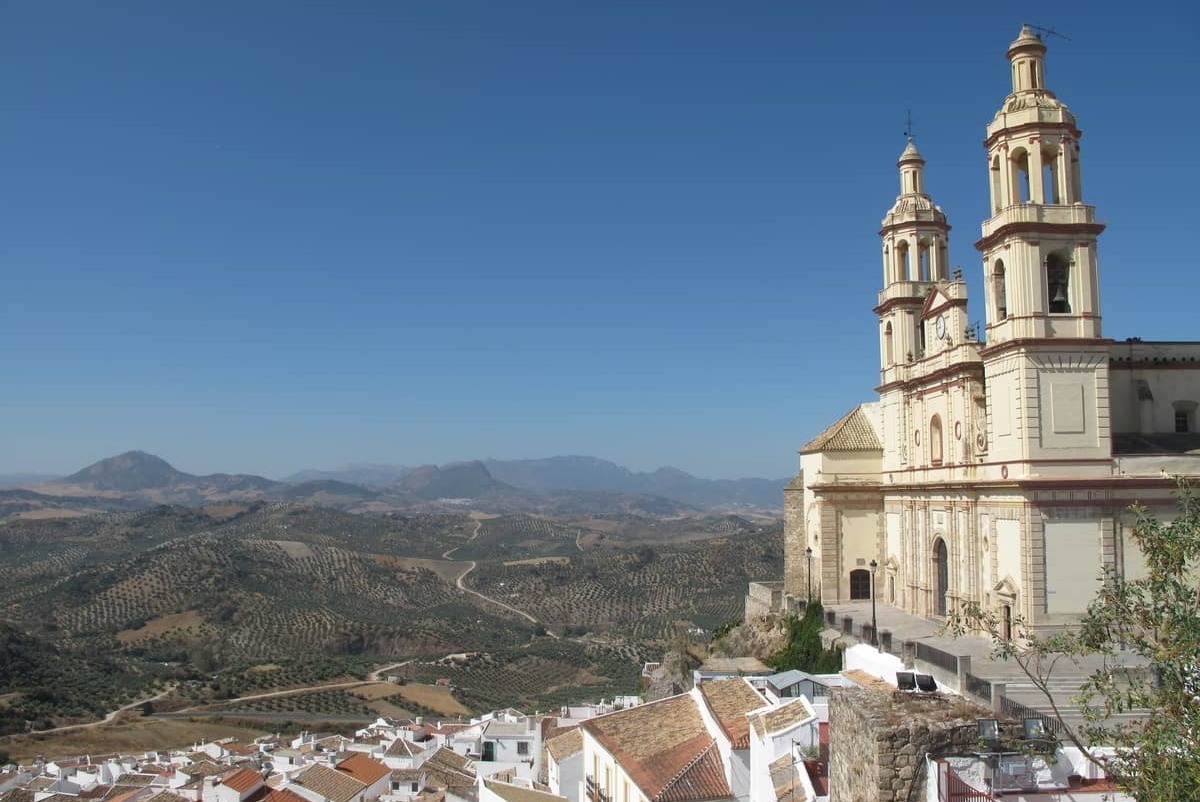 Qué ver en Olvera: descubre uno de los pueblos blancos más bonitos de Cádiz. Foto: Flickr.