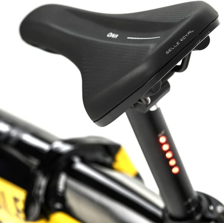 Media Markt te hace vivir la MotoGP con una bicicleta eléctrica Ducati que es un escándalo como regalo de Navidad