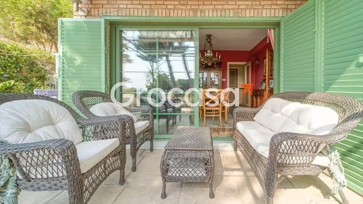 El chalet en venta con más habitaciones de Málaga es perfecto para disfrutar en familia: 377 metros cuadrados