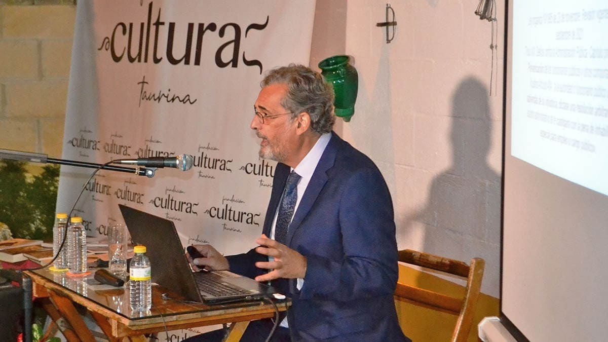 Doctor José Almenara