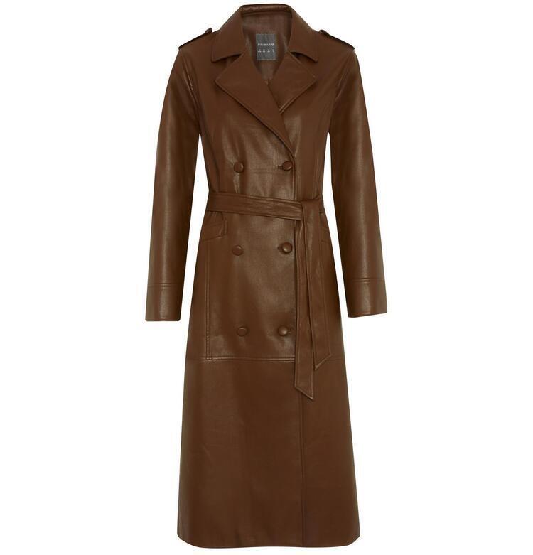 Primark arrasa con el abrigo para mujer que traslada a los años 50 a precio de saldo