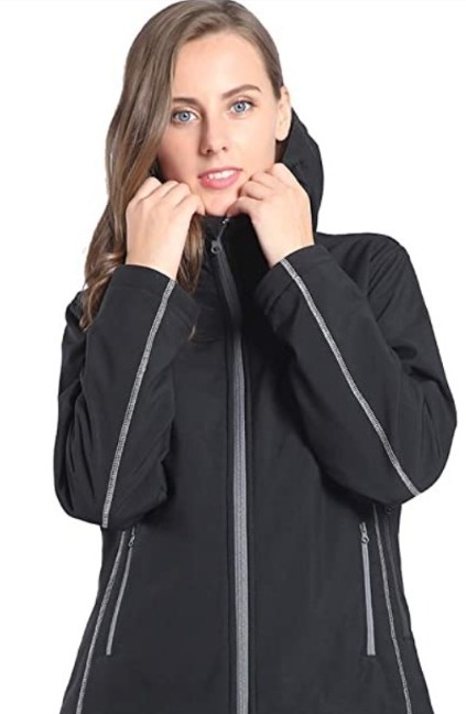 El abrigo que arrasa en Amazon para mujer lleva calefacción incorporada