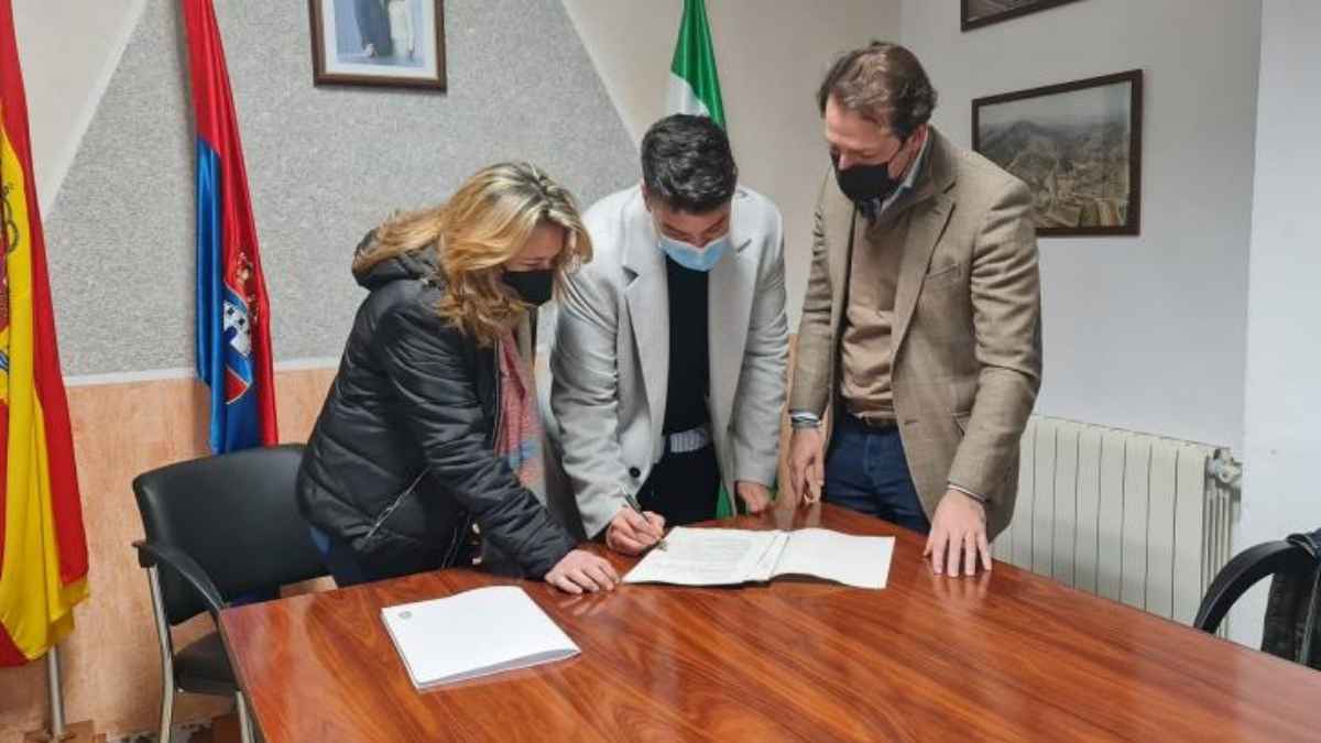 Presentación del proyecto de obras para acondicionar el casco urbano de Alfarnatejo