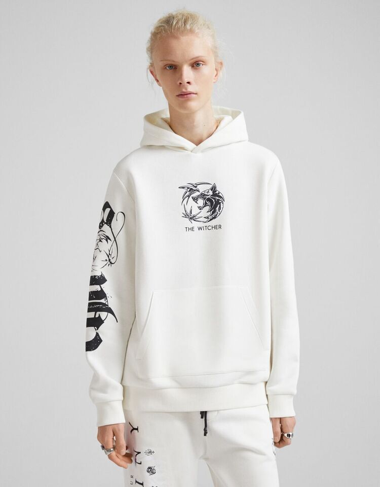 Bershka viste con la mejor serie a los amantes de Netflix: regalo perfecto para Navidad