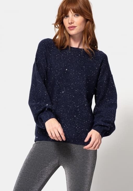 Carrefour hace frente a Zara y lanza prendas para ir top y brillantes a las comidas de Navidad: por sólo 18 Euros