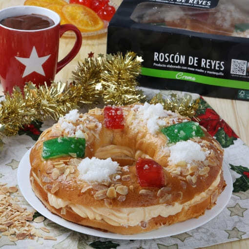 Carrefour inicia a arrasar con su Roscón de Reyes gigante a días de Nochevieja: más de 1 kilo de nata y trufa