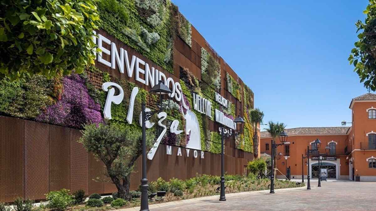 Centro comercial Plaza Mayor, Málaga