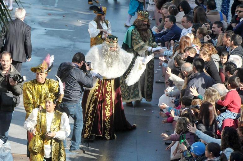 La Cabalgata de Reyes Magos de Cádiz de 2022 mantiene su formato tradicional