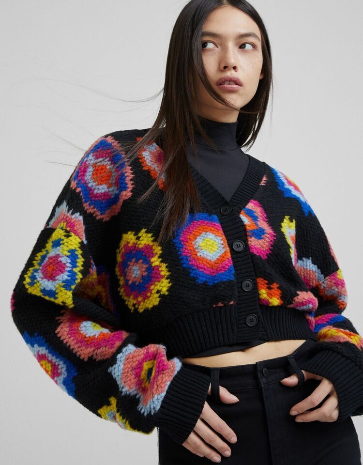 La nueva chaqueta de lana de Bershka es un arrebato a la moda: no deja indiferente