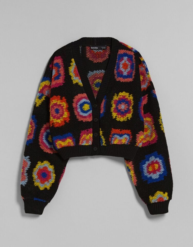 La nueva chaqueta de lana de Bershka es un arrebato a la moda: no deja indiferente