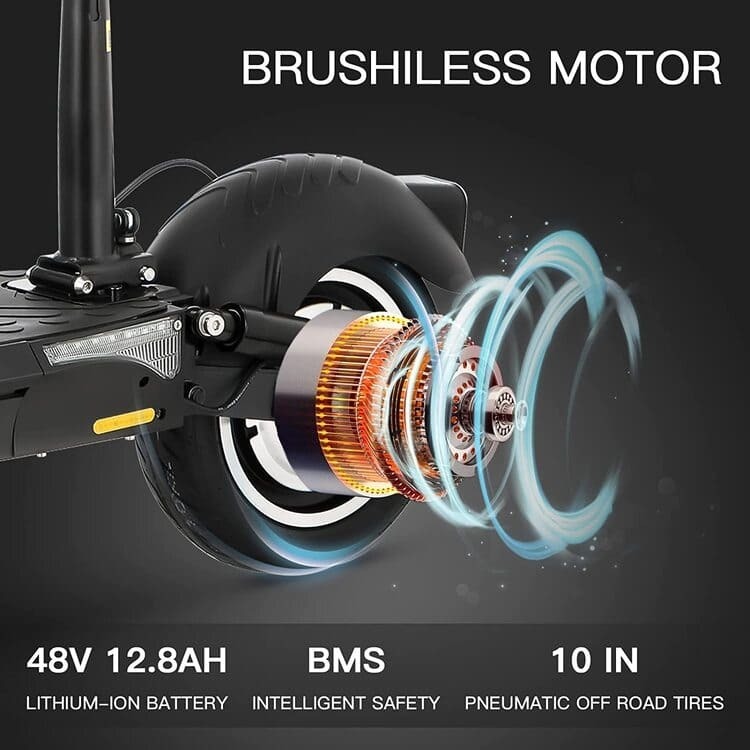 Un motor muy potente
Una de las grandes ventajas de este producto es la gran capacidad de su motor de 500 vatios. Gracias a él el patinete supera pendientes muy pronunciadas, de hasta 35º, por lo que es un medio de transporte todoterreno. Además, aún irás más cómodo, ya que está equipado con un asiento extraíble para ir sentado, ideal para el desplazamiento diario al trabajo.