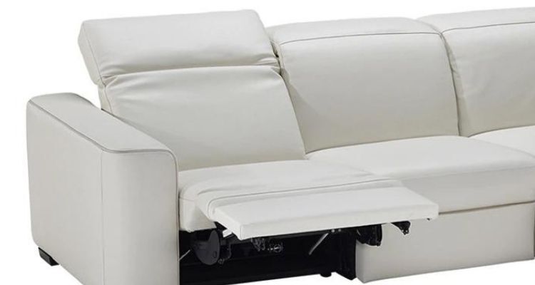 El sofá más exclusivo con el que El Corte Inglés compite con Ikea es perfecto para descansar y elegante