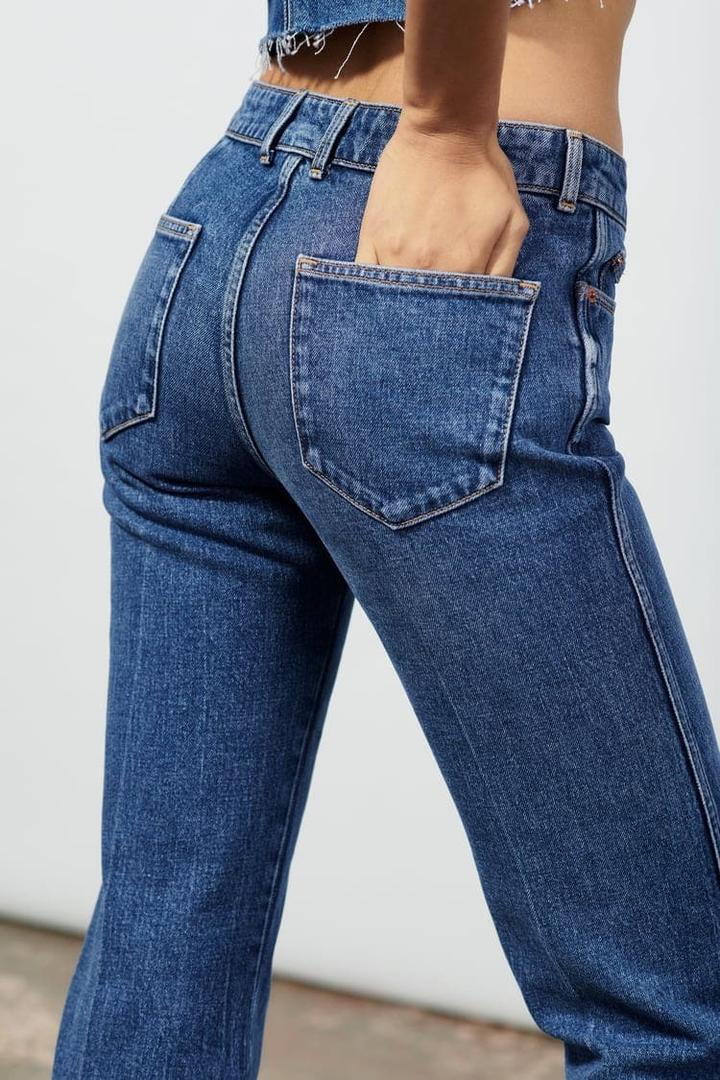 Rosalía y su nuevo look vaquero que encuentras en Zara a precio reducido: ideal para regalo