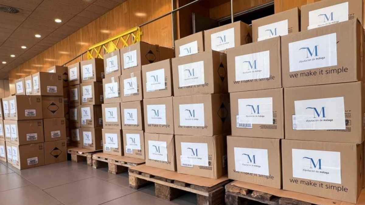 Reparto de mascarillas de la Diputación de Málaga entre los pueblos más pequeños