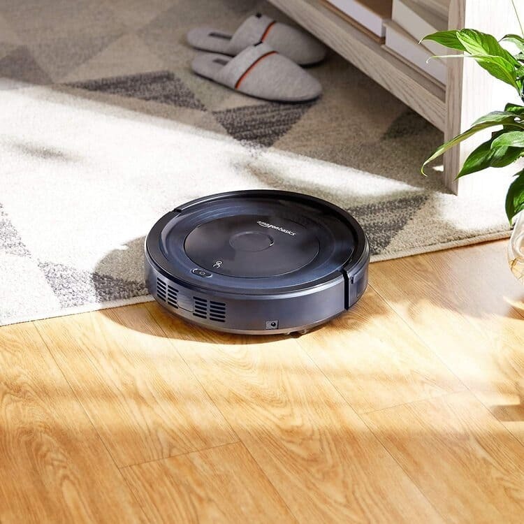 Amazon lanza su propio robot aspirador con las funciones de Conga o Roomba: más barato