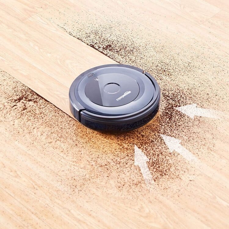 Amazon lanza su propio robot aspirador con las funciones de Conga o Roomba: más barato