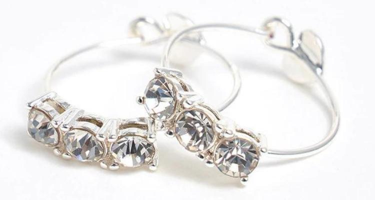 Estos son los 3 pendientes de Bimba y Lola que arrasan en las rebajas de El Corte Inglés: menos de 24 Euros