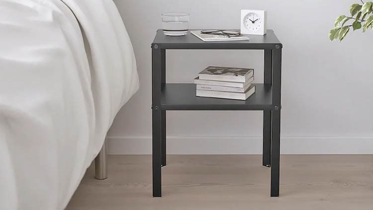 Mesita de noche KNARREVIC