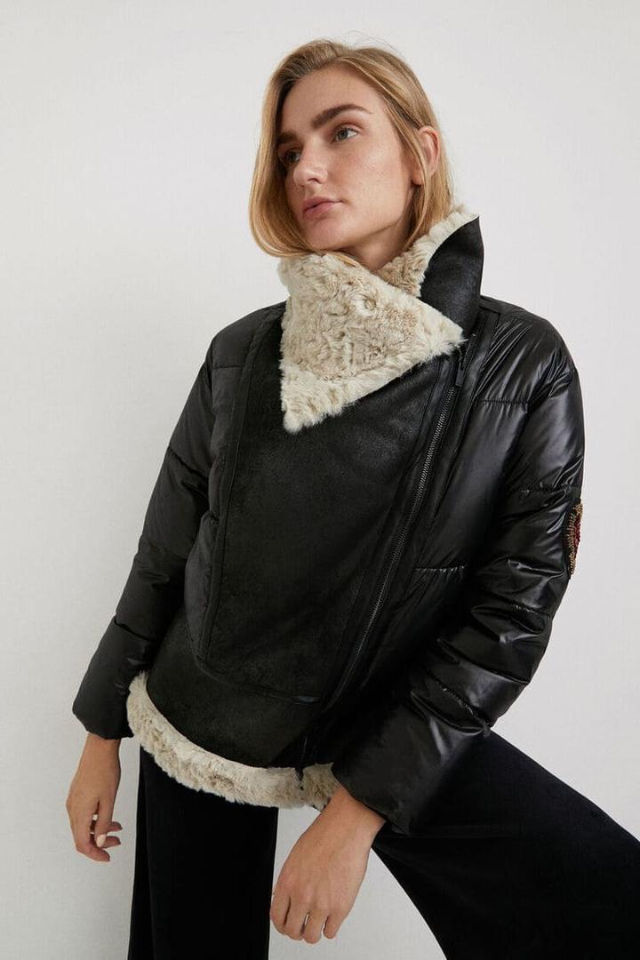 Desigual arrasa en rebajas con 4 cazadoras con las que no pasar desapercibida: 50% de ahorro