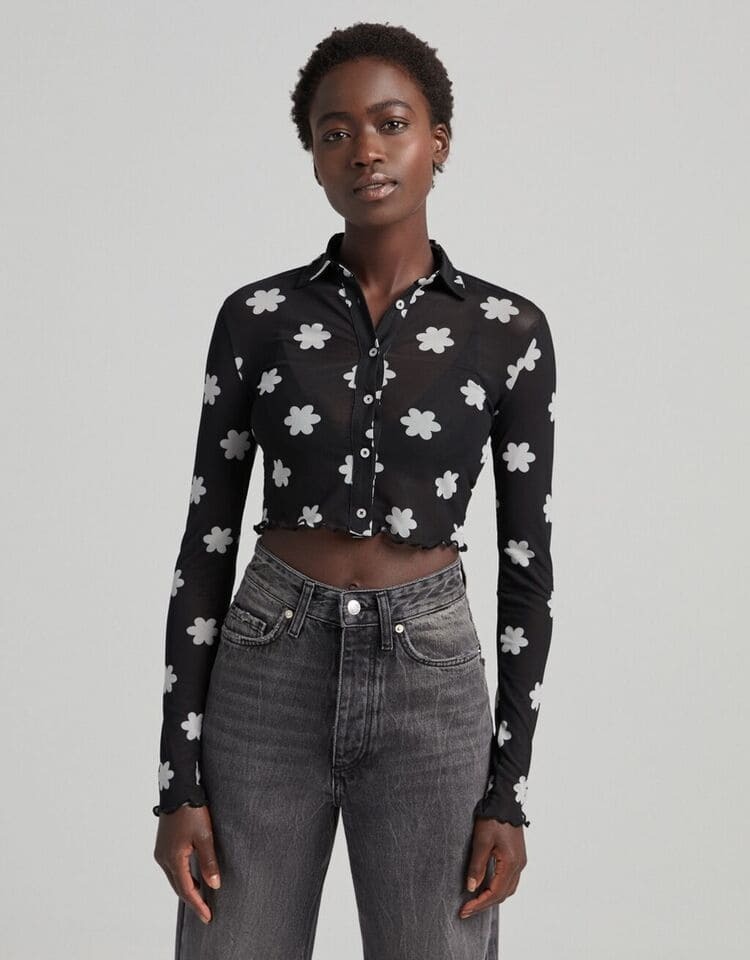 Estas son 7 blusas cortas de Bershka por menos de 10 Euros que hace que no te quiten la mirada de encima